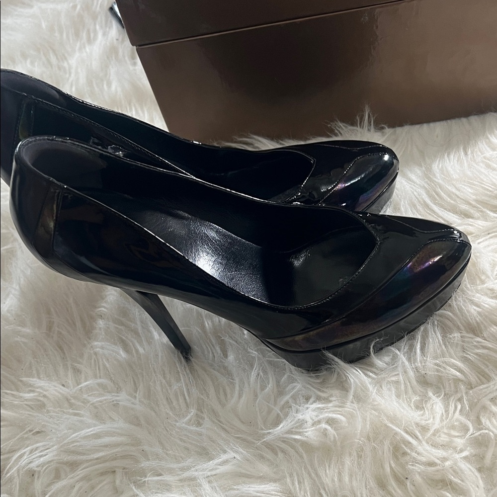 Gucci Black Patent Leather Heels - Picture 5 of 13